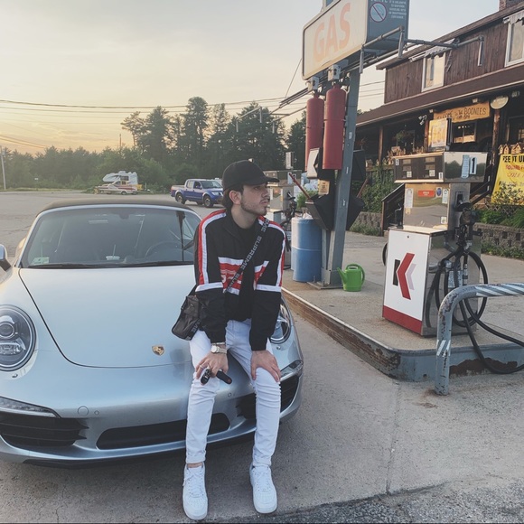 Meet your Posher, A - Picture 1 of 1